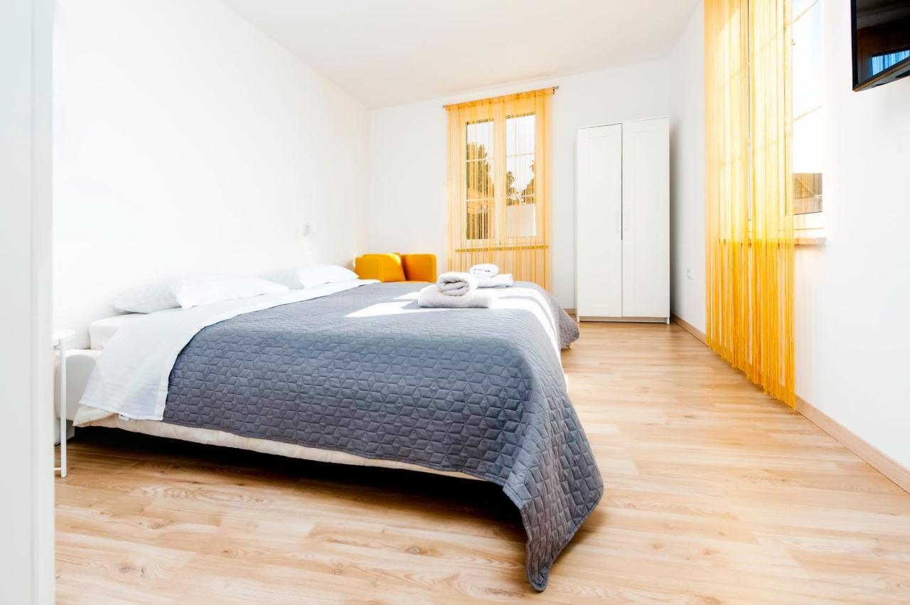 City Comfort Apartments Ровинь Экстерьер фото