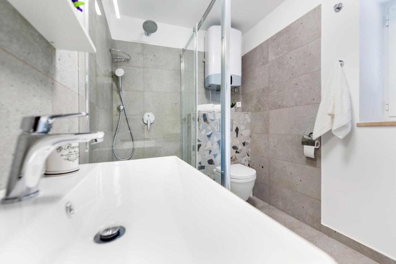City Comfort Apartments Ровинь Экстерьер фото