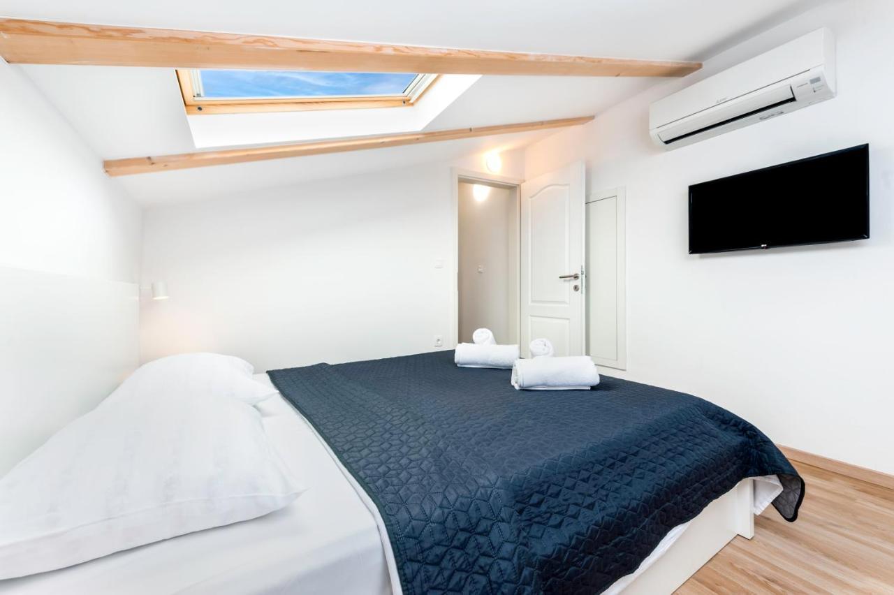 City Comfort Apartments Ровинь Экстерьер фото